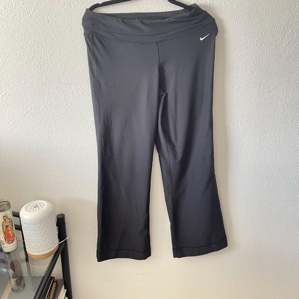 Nike Women's Power Training Dri-Fit Medium‎ Black Pants - Picture 2 of 5